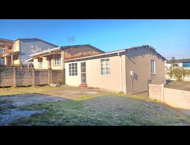 2 BEDROOM HOUSE FOR SALE IN BOMBAY HEIGHTS